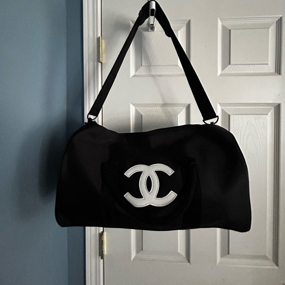 NWT Chanel Precision Beaute Black & White Designer Duffel Bag.